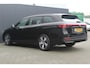 Volkswagen Passat Variant 1.5 eTSI 150 pk | Incl. 12 maanden Garantie | Stoel/stuur verwarming | Achteruitrijcamera | Adaptive cruise controle | Dodehoekdetectie | Parkeersensoren V+A | Navigatie | Apple CarPlay/Android Auto | Draadloze telefoonlader | Climate controle | Lane assist | Keyless start | LED Koplampen | 17 Inch LMV | Schakelmogelijkheid aan stuurwiel |