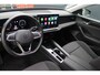 Volkswagen Passat Variant 1.5 eTSI 150 pk | Incl. 12 maanden Garantie | Stoel/stuur verwarming | Achteruitrijcamera | Adaptive cruise controle | Dodehoekdetectie | Parkeersensoren V+A | Navigatie | Apple CarPlay/Android Auto | Draadloze telefoonlader | Climate controle | Lane assist | Keyless start | LED Koplampen | 17 Inch LMV | Schakelmogelijkheid aan stuurwiel |
