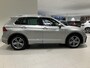 Volkswagen Tiguan 1.5 TSI Comfortline Business 131 PK | R-Line Exterieur | Apple Carplay | Digital Cockpit Pro | Parkeersensoren | Adaptive Cruise Control | Rijstrookhulp | Driving Modes | Navigatie | Climate Control | Bluetooth |