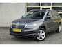 Skoda Karoq 1.0 TSI Automaat! Ambition Business BJ2019 Lmv 17" | Led | Pdc | Navi | Trekhaak | App-Connect | Climate control | Cruise control | Verwarmde voorstoelen | Extra getint glas