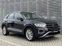 Volkswagen T-Roc 1.5 TSI 150PK DSG Style / Digital Cockpit Pro / Panoramadak  / Park Assist / Dodehoeksensor / App Connect  / Stoelverwarming **