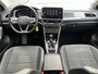 Volkswagen T-Roc 1.5 TSI 150PK DSG Style / Digital Cockpit Pro / Panoramadak  / Park Assist / Dodehoeksensor / App Connect  / Stoelverwarming **