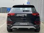 Volkswagen T-Roc 1.5 TSI 150PK DSG Style / Digital Cockpit Pro / Panoramadak  / Park Assist / Dodehoeksensor / App Connect  / Stoelverwarming **