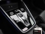 Audi A3 Sportback 35 TFSI S edition l Adaptive cruise control l Glazen panoramadak l Elektrisch bedienbare bestuurdersstoel met geheugen l MMI navigatie l SONOS Premium 3D l Stoelverwarming voorin l Alarm klasse III l Optiekpakket zwart plus l Trekhaak