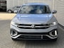 Volkswagen T-Roc 1.5 TSI 150PK DSG R-Line / Fabrieksgarantie tm 09-02-2030 / Panoramadak / Digital Cockpit / Park Assit / App Connect / Stoelverwarming / LMV 17''