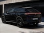 Volkswagen T-Roc R-Line First Edition 1.5 eTSI 110 kW / 150 PK SUV | Interieur Pakket leder 'Varenna' | Black Style Pakket | Panoramaschuif-kanteldak | Trekhaak | Koplampverlichting matrix-led (IQ.LIGHT) | Assistance Pakket | Elek. achterklep