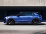 Volkswagen T-Roc R-Line First Edition 1.5 eTSI 110 kW / 150 PK SUV | Panoramaschuif-kanteldak | Assistance Pakket | Trekhaak | Black Style Pakket | Koplampverlichting matrix-led (IQ.LIGHT) | Elek. achterklep | Zwart dak