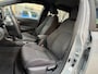 Toyota Corolla Touring Sports 1.8 Hybrid 122pk CVT | Apple carplay / Android auto | Navigatie | Camera | Cruise control | Lm Velgen | Climate control | NAP | Rijklaar prijs!