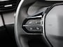 Peugeot e-2008 EV Allure Pack 50 kWh 136PK | ACCURAPPORT 95% | AppleCarPlay/AndroidAuto | Camera | Climate Control | Navigatie | Cruise Control | Keyless | Stoelverwarming | FULL LED | LMV | Privacy Glass |