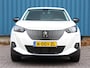 Peugeot e-2008 EV Allure Pack 50 kWh 136PK | ACCURAPPORT 95% | AppleCarPlay/AndroidAuto | Camera | Climate Control | Navigatie | Cruise Control | Keyless | Stoelverwarming | FULL LED | LMV | Privacy Glass |