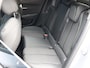 Peugeot 2008 1.2 Hybrid 136PK GT | AppleCarplay/Android Auto | Navigatie | Keyless | Adaptive Cruise Control | Climate Control | Camera | FULL LED | Two-Tone | Sfeerverlichting |
