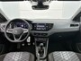 Volkswagen Polo 1.0 TSI R-Line Edition | Fysieke voorraad auto | Direct leverbaar | Panoramisch dak | LED Matrix koplampen | Stoelverwarming | Digitale cockpit pro | Achteruitrijcamera | Parkeersensoren |