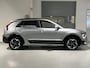 Kia Niro EV ExecutiveLine 64.8 kWh | Navi | Apple Carplay/ Android Auto | Schuif/Kanteldak | Elektrisch Verstelbare Voorstoelen | Bestuurdersstoel Met Geheugen | Stoel + Sturverwarming | Stoelkoeling | Elektrisch Bedienbare Achterklep | Cruise Control Adaptief | Rijstrooksensor