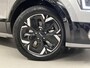 Kia Niro EV ExecutiveLine 64.8 kWh | Navi | Apple Carplay/ Android Auto | Schuif/Kanteldak | Elektrisch Verstelbare Voorstoelen | Bestuurdersstoel Met Geheugen | Stoel + Sturverwarming | Stoelkoeling | Elektrisch Bedienbare Achterklep | Cruise Control Adaptief | Rijstrooksensor