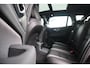 Volvo V60 2.0 T6 Plug-in hybrid AWD Plus Dark | Schuif-/ kanteldak| Keyless Entry| Stoelverwarming voor + achter| Stuurwielverwarming| 19'' Lichtmetalen velgen|