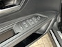 Peugeot 3008 1.6 HYbrid 225 GT | Slechts 15827 KM Gereden | Automaat | Panorama Schuif-/Kanteldak | Navigatie | Camera | Adaptieve Cruise Control | Hoge Zitpositie | Climate Control | LED Verlichting | Keyless Entry | Dode Hoek Detectie |