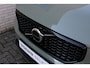 Volvo XC40 B4 Automaat Plus Dark | Sage Green metallic | Verwarmbare voorstoelen | Verwarmbaar stuurwiel | Verwarmbare voorruit | Harman Kardon audio | 18 inch Lichtmetalen velgen | Semi Elek. trekhaak | Alarmklasse 3 | BLIS | Elek. Bed. stoelen met memory