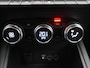 Renault Captur 1.6 E-Tech Plug-in Hybrid 160 Techno - RIJKLAARPRIJS - All Seasonbanden - Achteruitrijcamera - Adaptieve Cruise Control - Trekhaak - Dealeronderhouden