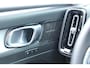 Volvo XC40 T4 Recharge Inscription | Lederen stoelen | Semi elektrische trekhaak | Elektrisch bedienbare achterklep | Bestuurdersstoel met geheugenfunctie | Cruise Control | Rondomzicht camera | DAB Radio