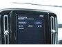 Volvo XC40 T4 Recharge Inscription | Lederen stoelen | Semi elektrische trekhaak | Elektrisch bedienbare achterklep | Bestuurdersstoel met geheugenfunctie | Cruise Control | Rondomzicht camera | DAB Radio