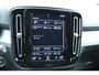 Volvo XC40 T4 Recharge Inscription | Lederen stoelen | Semi elektrische trekhaak | Elektrisch bedienbare achterklep | Bestuurdersstoel met geheugenfunctie | Cruise Control | Rondomzicht camera | DAB Radio