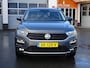 Volkswagen T-Roc 1.5 TSI Style Automatische airco, afneembare trekhaak, licht metalen velgen, cruise controle, stoel verwarming, achteruitrijcamera, parkeersensoren voor en achter, automaat,  navigatie, 1.5 TSI, enz.