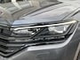 Volkswagen Touareg 3.0 TSI 4MOTION R / AUTOMAAT/ PANO/ 462PK/ LUCHTVERING/ LEER/ HEAD-UP DISPLAY/ ADAPT. CRUISE/ MATRIX/ RIJ-MODI/ NAVI/ PARK. SENSOREN + CAMERA/ STOEL-STUUR V ERWARM./ 4-ZONE CLIMA