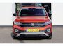 Volkswagen T-Cross 1.0 TSI Life PL €533 p/m* | 95PK / 70kW, 13983KM, 2-zone climatronic, comfort pakket (parkeersensoren voor en achter (pdc), achteruitrijcamera (rear view), verwarmbare voorstoelen), multimedia pakket (navigatie, draadloze telefoonlader), black design pakket (privacy glas), elektrisch verstel-, verwarm- en inklapbare buitenspiegels, adaptieve cruise control (acc), Apple Carplay & Android Auto etc.