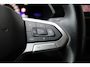 Volkswagen T-Cross 1.0 TSI Life PL €533 p/m* | 95PK / 70kW, 13983KM, 2-zone climatronic, comfort pakket (parkeersensoren voor en achter (pdc), achteruitrijcamera (rear view), verwarmbare voorstoelen), multimedia pakket (navigatie, draadloze telefoonlader), black design pakket (privacy glas), elektrisch verstel-, verwarm- en inklapbare buitenspiegels, adaptieve cruise control (acc), Apple Carplay & Android Auto etc.