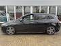 Mercedes-Benz B-klasse 200 Business Solution AMG | Automaat | Pano | Sfeerverlichting | Elektrische Stoelen