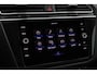 Volkswagen Tiguan 1.5 TSI Life Business | Trekhaak | Parkeercamera | Stoel/stuur verwarming |