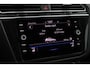 Volkswagen Tiguan 1.5 TSI Life Business | Trekhaak | Parkeercamera | Stoel/stuur verwarming |