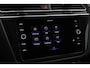 Volkswagen Tiguan 1.5 TSI Life Business | Trekhaak | Parkeercamera | Stoel/stuur verwarming |