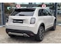 Fiat 600 1.2 Hybrid La Prima | 145pk | Airco | Lm velgen | Navigatie | Carplay | Leder | DEMO  * ALLEEN BESCHIKBAAR VOOR PROEFRITTEN *