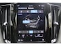 Volvo XC60 2.0 T6 Plug-in hybrid AWD Plus Bright | Keyless entry/start | Panorama dak | Achteruitrijcamera | Elektrische kofferbakklep | Memory stand stoelen | Adaptive cruise | Apple CarPlay/Android Auto | Climate controle | Draadloze telefoonlader | Lederen bekleding |