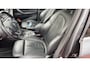 BMW X1 sDrive20i Business Edition Plus / Trekhaak / Panoramadak / Camera / Head-up / Leder / 18'' / Navigatie / Sportstoelen / Keyless / Stoelverwarming / Cruise Control