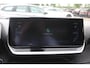 Peugeot e-2008 EV Active 50 kWh / SoH 92.3% / Camera / Navigatie / Keyless / 16'' / Stoelverwarming / DAB / Cruise Control