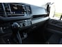 Volkswagen Crafter 35 2.0 TDI L3H2 Black Edition Camera, Carplay, Stoelverwarming, LED, Trekhaak, Sensoren, multimedia, Automaat, Uniek!