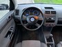 Volkswagen Polo 1.4-16V Highline 5-Drs Airco Electric pakket LMV 14" ABS Sportstoelen EBD Cruisecontrol Dealerpnderhoud Nieuwe Apk