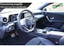 Mercedes-Benz A-klasse 180 Business Solution AMG automaat climate&cruise control carplay/android sportzetels stoelverwarming widescreen virtual cockpit