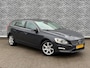 Volvo V60 1.6 T3 Momentum | Navigatie | Dode hoek detectie BLIS | Stoelverwarming | Climate control | 17" velgen | Cruise control |