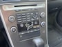 Volvo XC60 2.0T R-Design / Automaat / NL-Auto / Dealer-Onderhouden / Panodak / Vol-Leder / Stoelverwarming / Cruise-Control / Climate-Control / Afneembare-Trekhaak / Elektr.-Achterklep / Keyless / Bi-Xenon / Radio-Bluetooth / Armsteun V+A / PDC V+A met Camera / 20'' LMV / All-Seasons / ENZ.