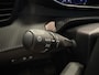 Peugeot e-2008 Allure Pack 50kWh EV 136pk AUTOMAAT | STOELVERW. | CAMERA | NAVI | KEYLESS ENTRY | ADAPTIVE CRUISE | MISTLAMPEN VOOR | LED