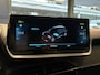 Peugeot e-2008 Allure Pack 50kWh EV 136pk AUTOMAAT | STOELVERW. | CAMERA | NAVI | KEYLESS ENTRY | ADAPTIVE CRUISE | MISTLAMPEN VOOR | LED