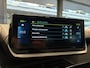 Peugeot e-2008 Allure Pack 50kWh EV 136pk AUTOMAAT | STOELVERW. | CAMERA | NAVI | KEYLESS ENTRY | ADAPTIVE CRUISE | MISTLAMPEN VOOR | LED