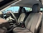 Peugeot e-2008 Allure Pack 50kWh EV 136pk AUTOMAAT | STOELVERW. | CAMERA | NAVI | KEYLESS ENTRY | ADAPTIVE CRUISE | MISTLAMPEN VOOR | LED