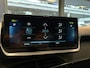 Peugeot e-2008 Allure Pack 50kWh EV 136pk AUTOMAAT | STOELVERW. | CAMERA | NAVI | KEYLESS ENTRY | ADAPTIVE CRUISE | MISTLAMPEN VOOR | LED