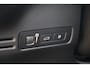 Volvo XC40 T5 Recharge Ultimate Dark | Parkeercamera | Stoelverwarming | Pilot Assist | BLIS | Trekhaak | Glossy Black | Keyless