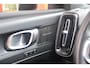 Volvo XC40 T5 Recharge Ultimate Dark | Parkeercamera | Stoelverwarming | Pilot Assist | BLIS | Trekhaak | Glossy Black | Keyless