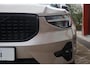 Volvo XC40 T5 Recharge Ultimate Dark | Parkeercamera | Stoelverwarming | Pilot Assist | BLIS | Trekhaak | Glossy Black | Keyless